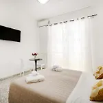 Augustea - Modern Apartahotel