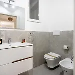 Augustea - Modern Apartahotel