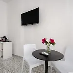 Augustea - Modern Apartahotel